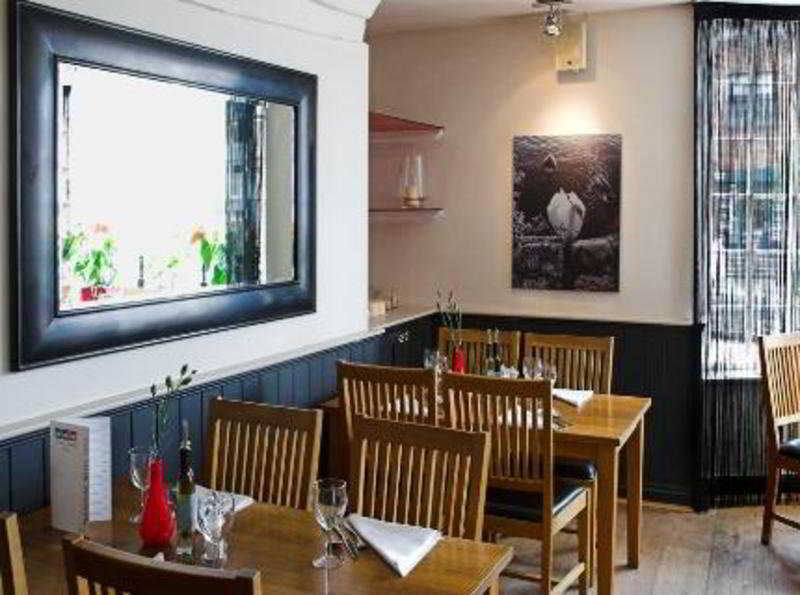 The Three Swans Hotel, Hungerford, Berkshire Buitenkant foto
