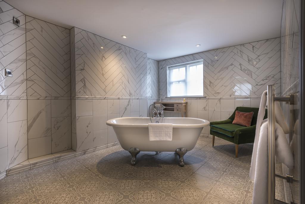 The Three Swans Hotel, Hungerford, Berkshire Buitenkant foto