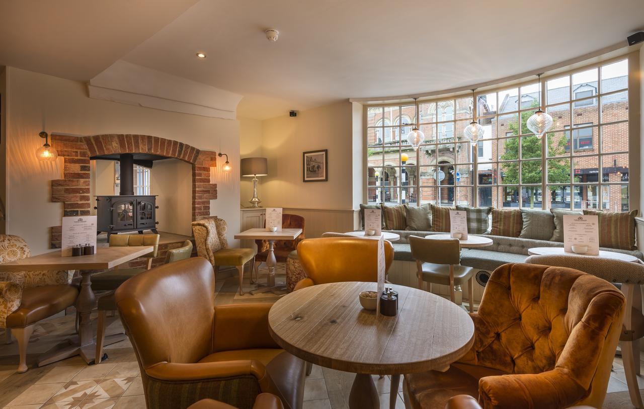 The Three Swans Hotel, Hungerford, Berkshire Buitenkant foto