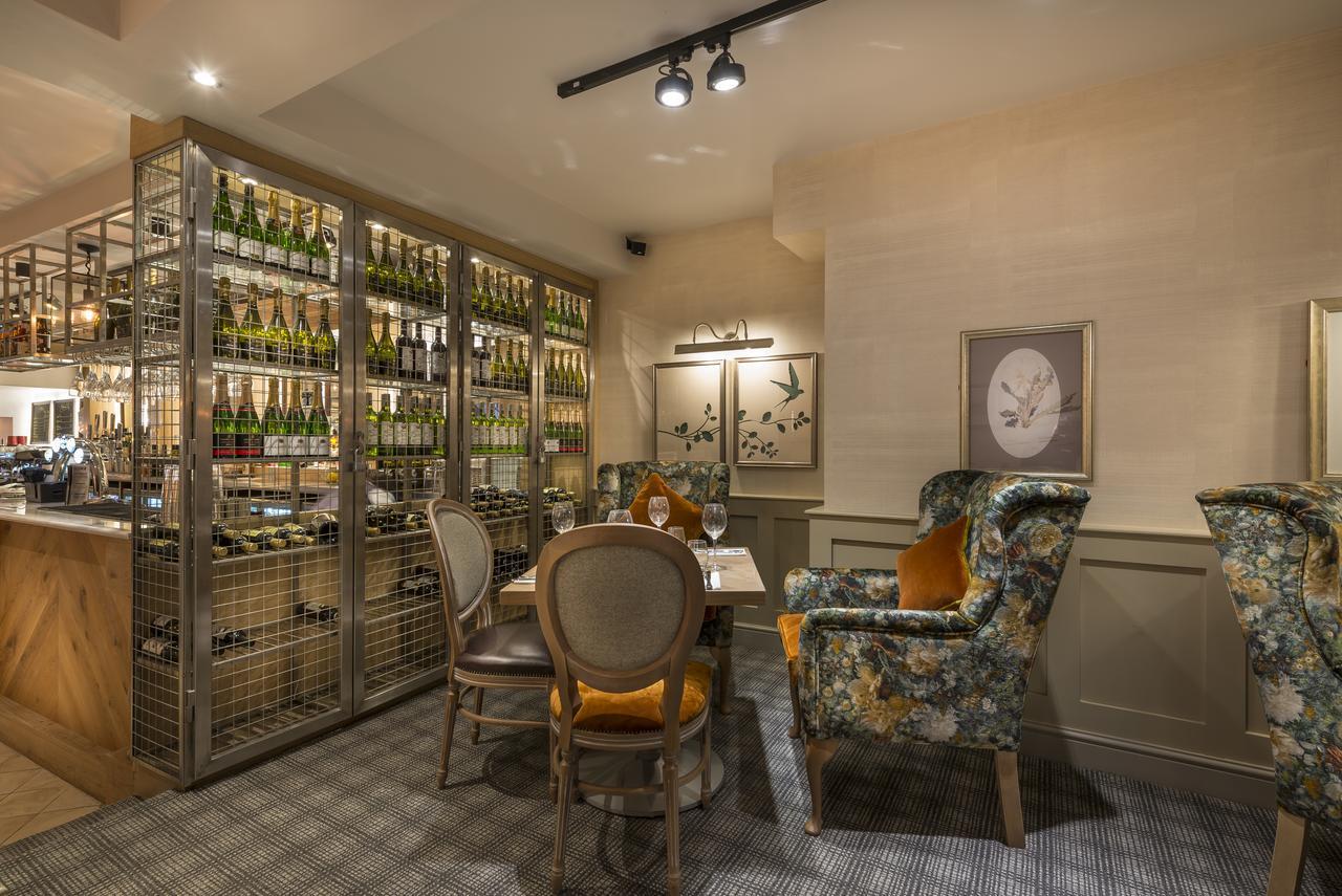The Three Swans Hotel, Hungerford, Berkshire Buitenkant foto