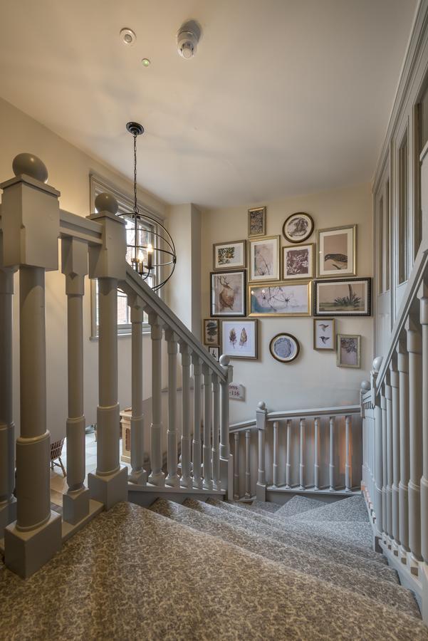 The Three Swans Hotel, Hungerford, Berkshire Buitenkant foto